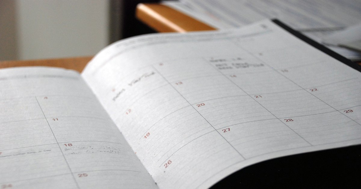 Illustration of a calendar on a blue background